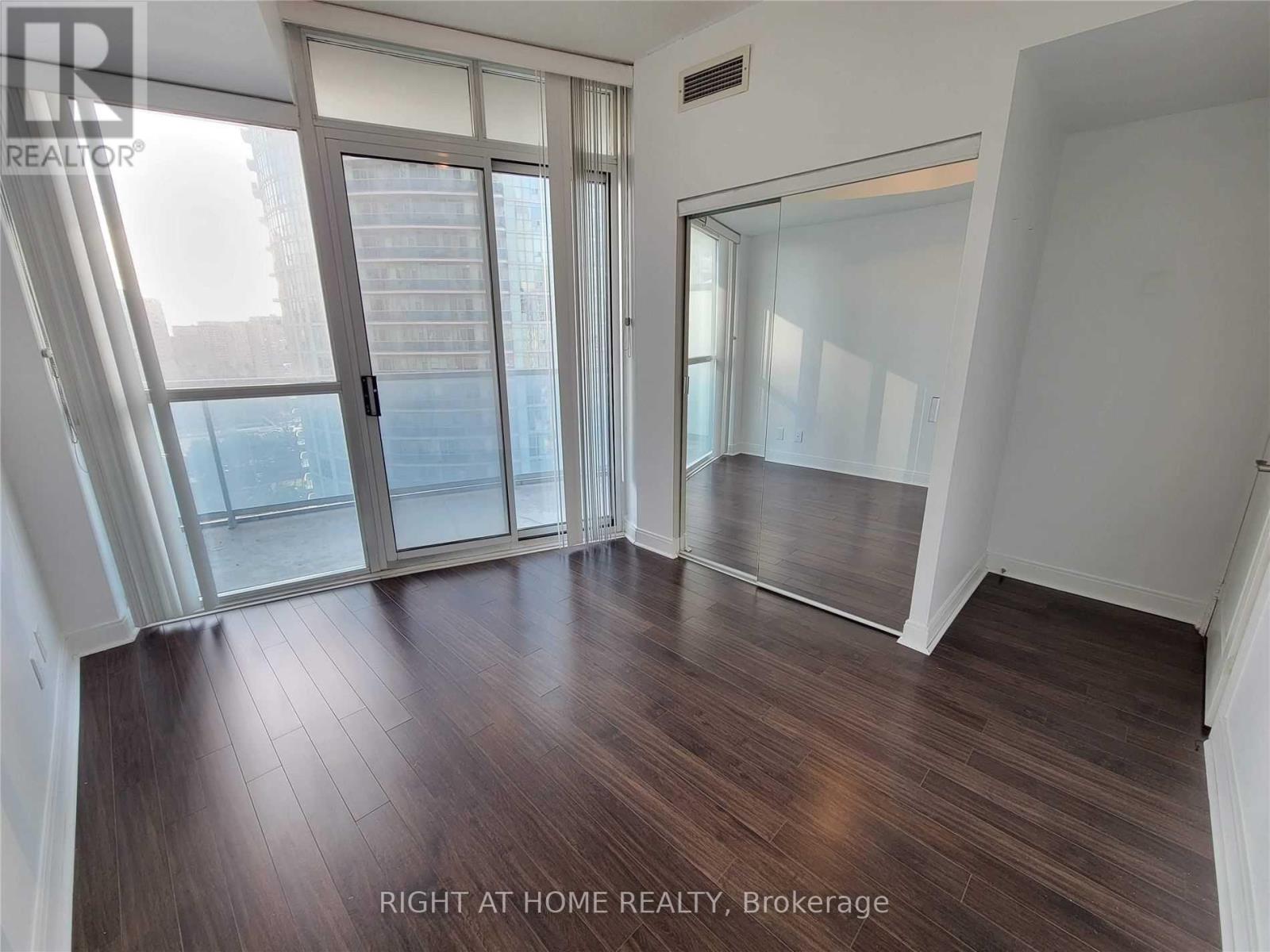 1206 - 80 Absolute Avenue, Mississauga (City Centre), Ontario  L4Z 0A5 - Photo 18 - W12853276