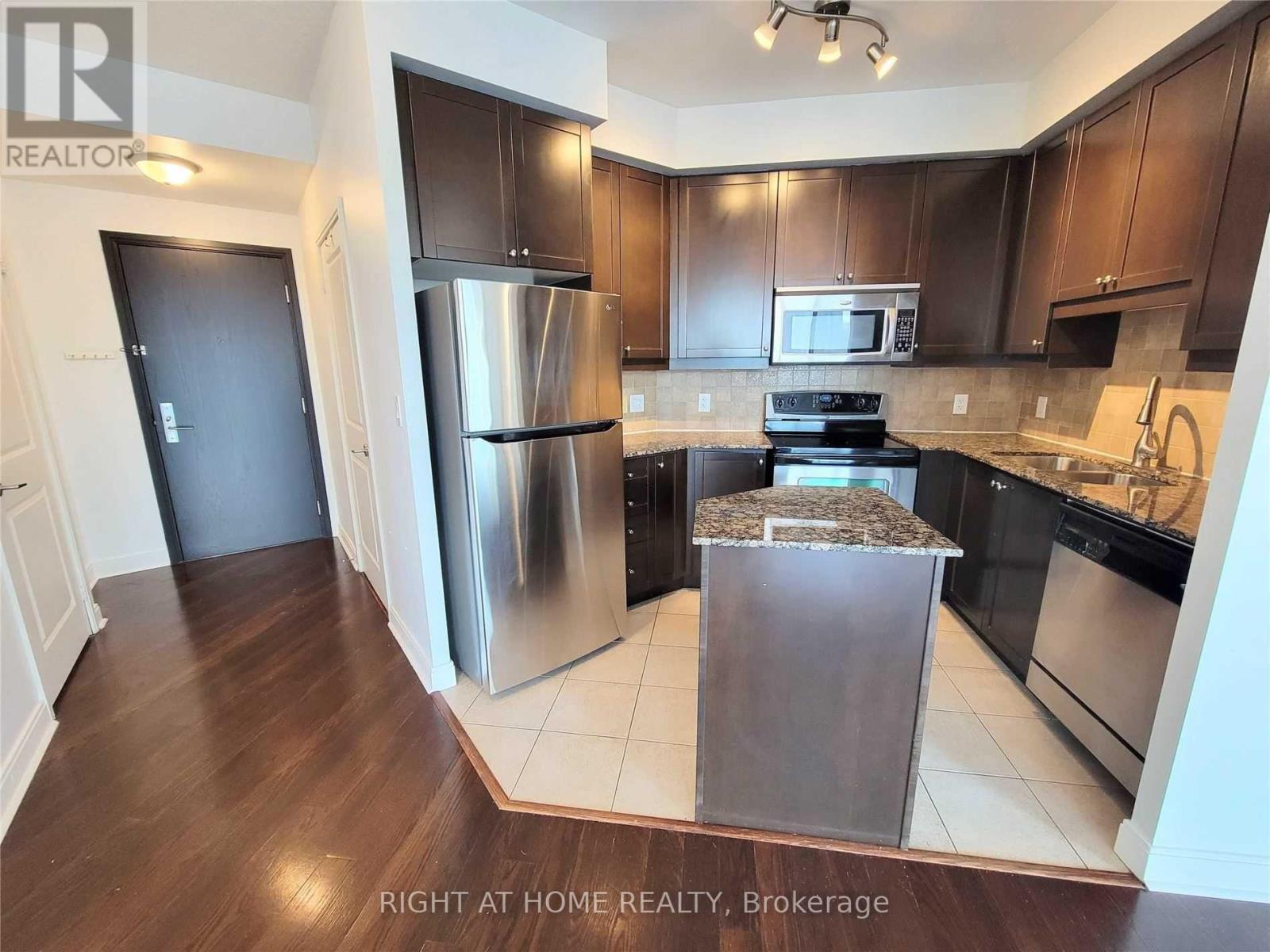 1206 - 80 Absolute Avenue, Mississauga (City Centre), Ontario  L4Z 0A5 - Photo 8 - W12853276