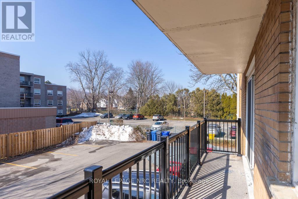 Unit 202 - 14 John Street, Grimsby, Ontario  L3M 1X5 - Photo 15 - X12853158