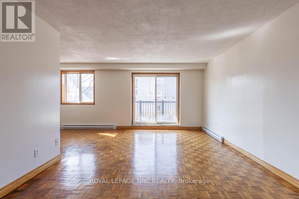 Unit 202 - 14 John Street, Grimsby, Ontario  L3M 1X5 - Photo 8 - X12853158