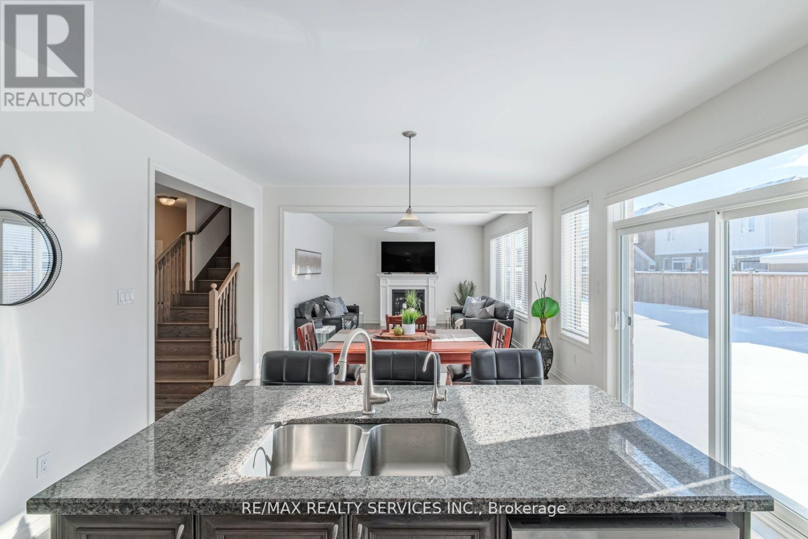 12 Oldham Avenue, Brant (Paris), Ontario  N3L 0G7 - Photo 22 - X12853232