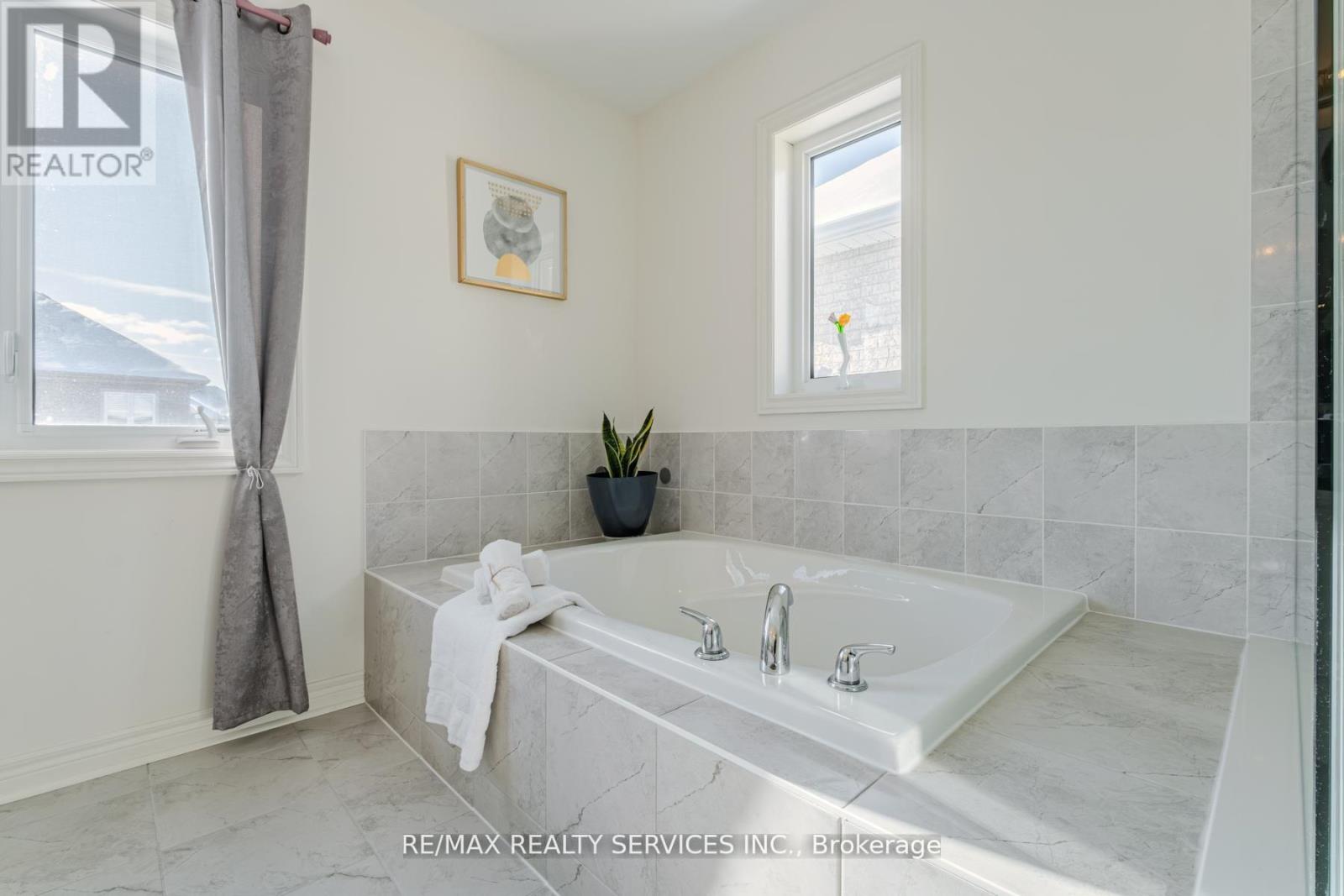 12 Oldham Avenue, Brant (Paris), Ontario  N3L 0G7 - Photo 44 - X12853232