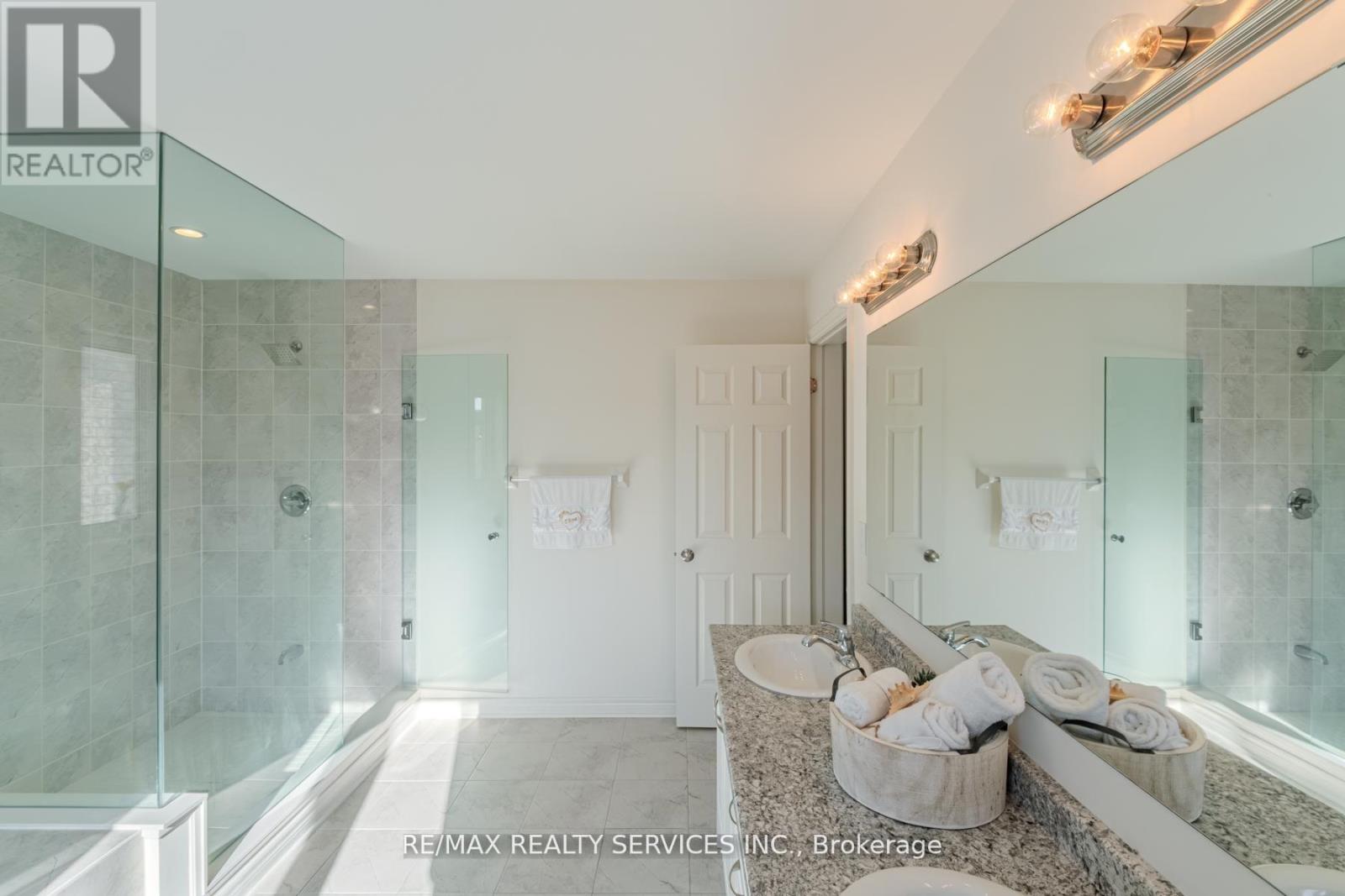 12 Oldham Avenue, Brant (Paris), Ontario  N3L 0G7 - Photo 45 - X12853232