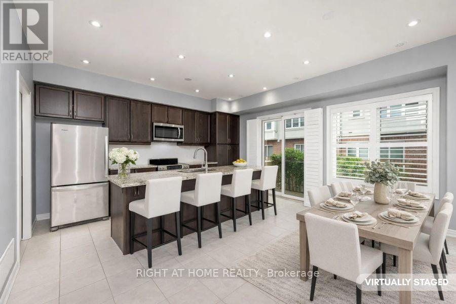 91 Borers Creek Circle, Hamilton (Waterdown), Ontario  L8B 1W3 - Photo 2 - X12853292