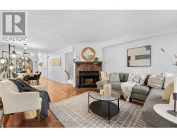 D - 32 MASSEY STREET, Toronto, Ontario