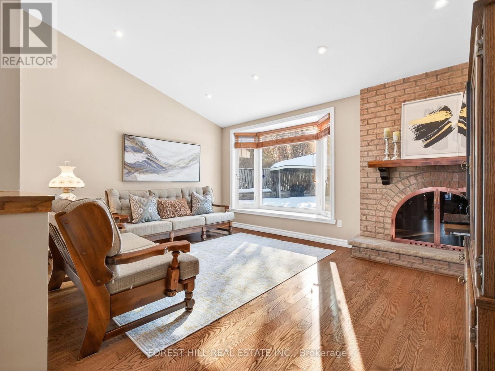 694 Conacher Drive, Toronto, Ontario  M2M 3N6 - Photo 12 - C12838330