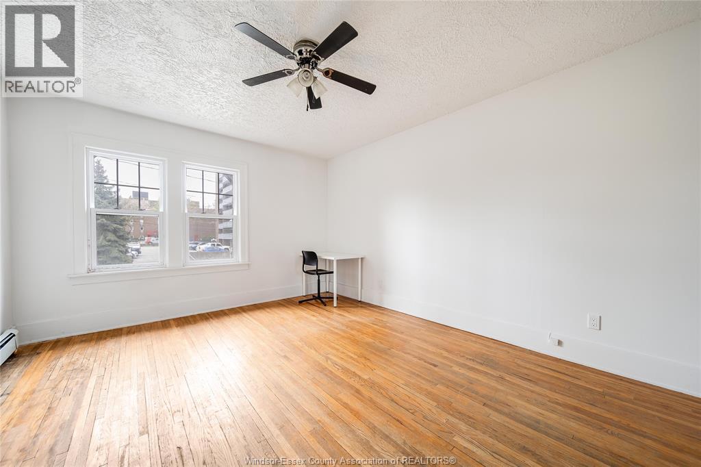 384 Detroit, Windsor, Ontario  N9C 2P5 - Photo 16 - 26004696