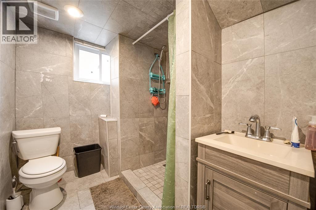 384 Detroit, Windsor, Ontario  N9C 2P5 - Photo 28 - 26004696