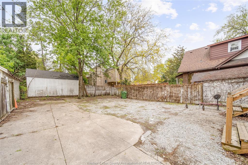 384 Detroit, Windsor, Ontario  N9C 2P5 - Photo 33 - 26004696