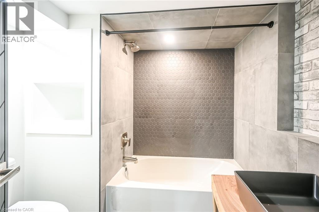 43 Mahony Avenue Unit# 2, Hamilton, Ontario  L8H 3C3 - Photo 25 - 40810192