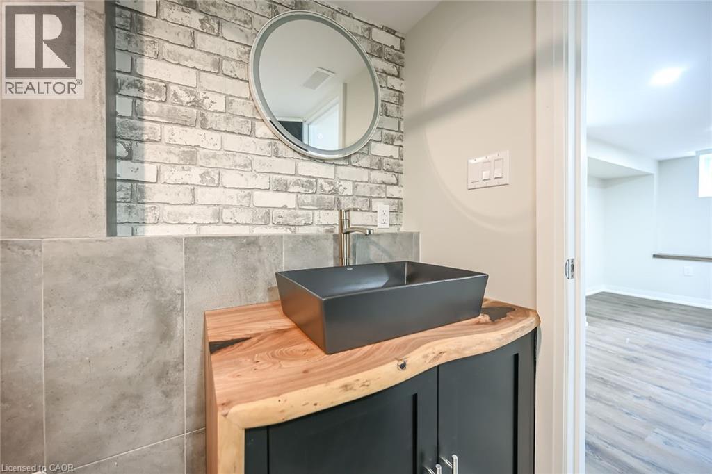 43 Mahony Avenue Unit# 2, Hamilton, Ontario  L8H 3C3 - Photo 27 - 40810192