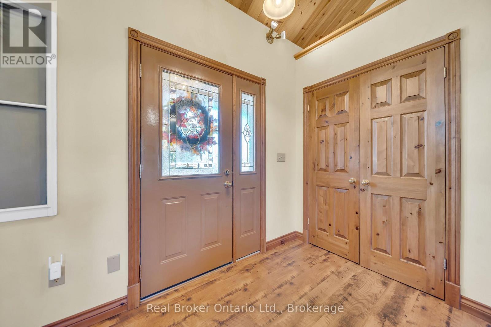 690 Wallace Avenue S, North Perth, Ontario  N4W 1Y4 - Photo 17 - X12853358