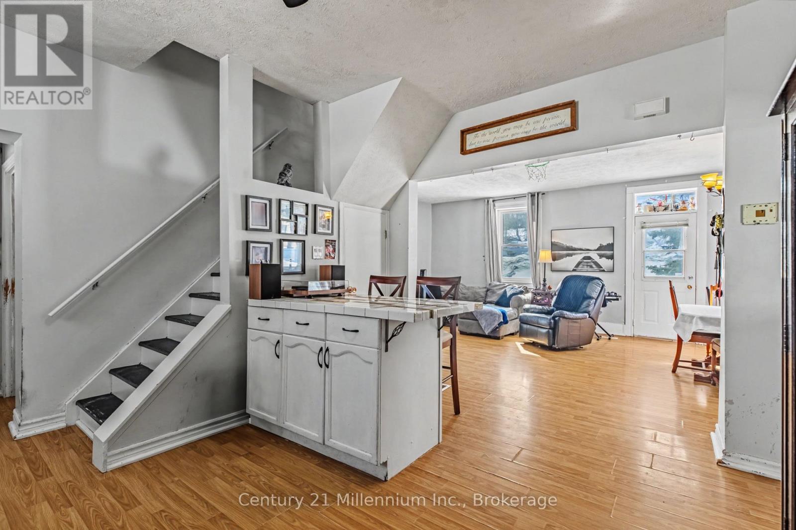 15 Ellen Street, Grey Highlands, Ontario  N0C 1E0 - Photo 13 - X12853390