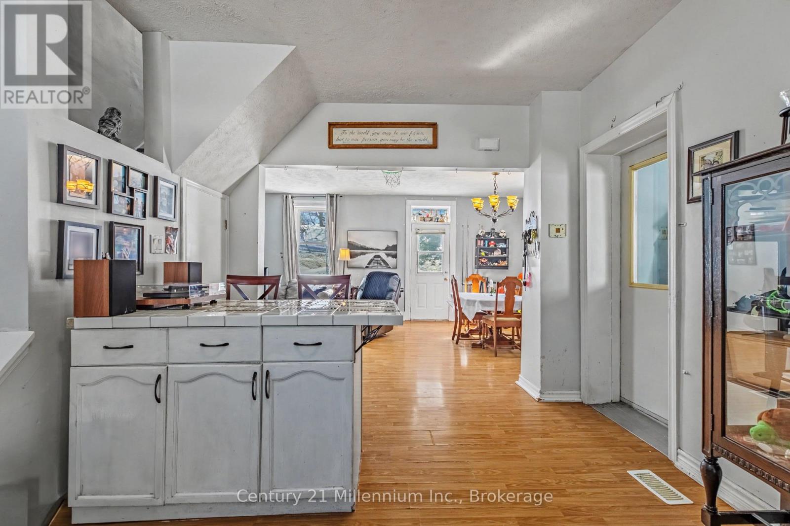 15 Ellen Street, Grey Highlands, Ontario  N0C 1E0 - Photo 14 - X12853390