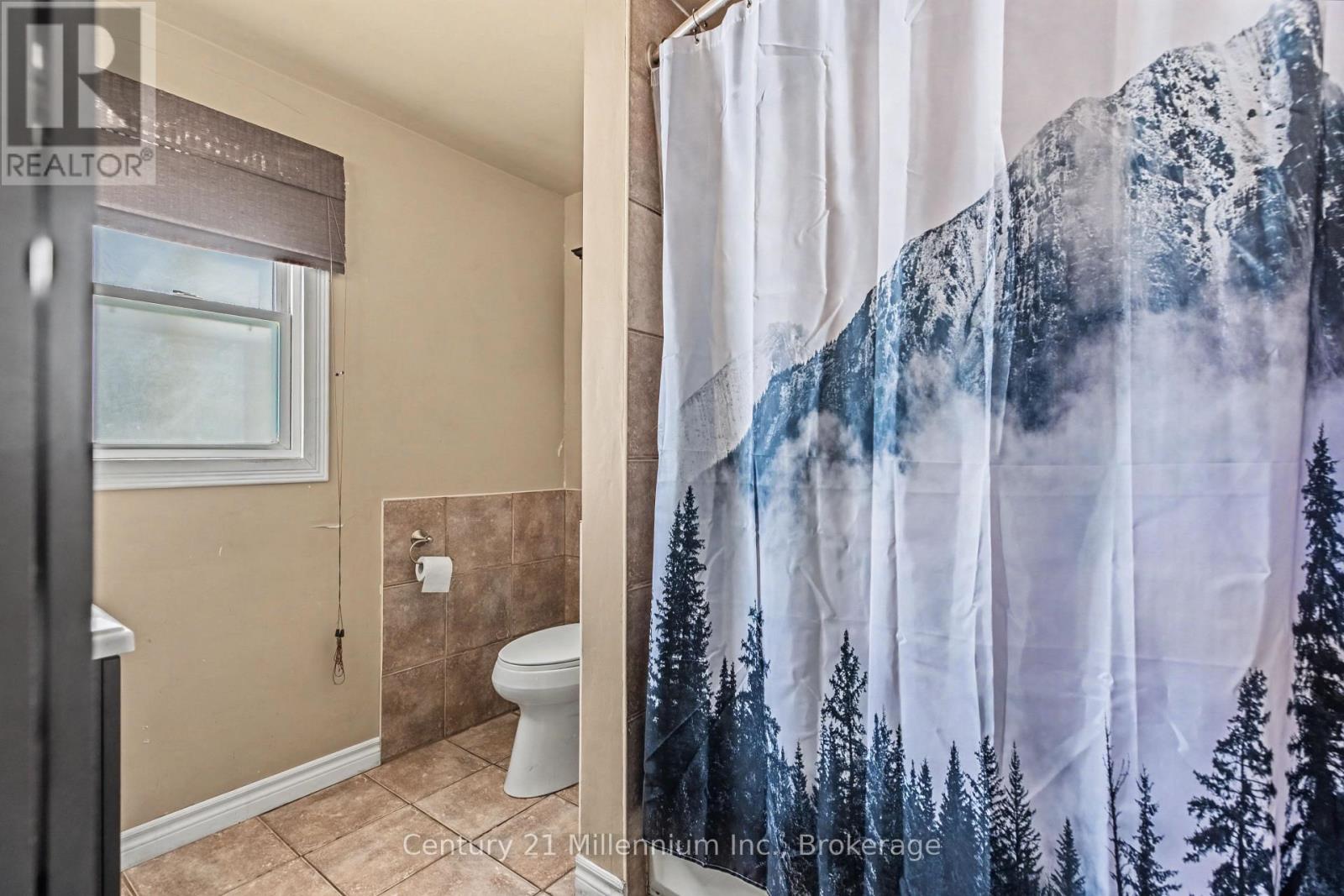 15 Ellen Street, Grey Highlands, Ontario  N0C 1E0 - Photo 19 - X12853390