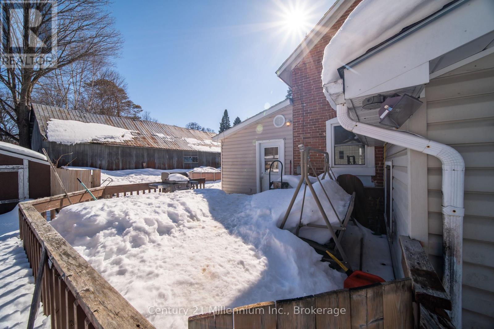 15 Ellen Street, Grey Highlands, Ontario  N0C 1E0 - Photo 29 - X12853390