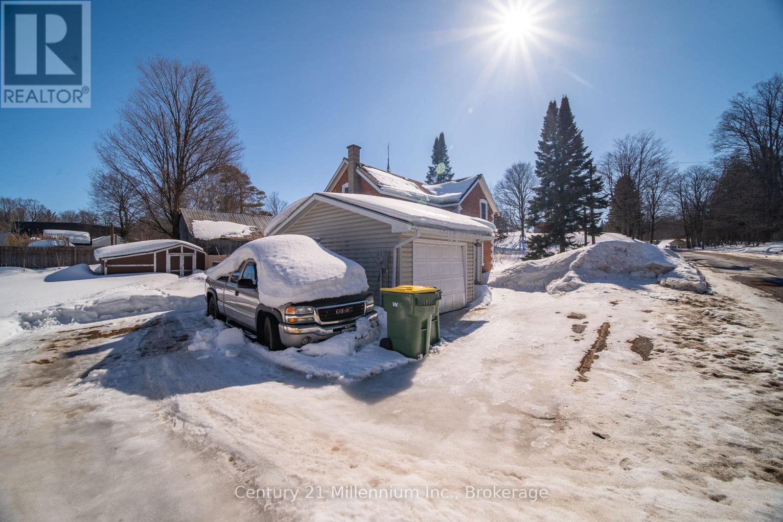 15 Ellen Street, Grey Highlands, Ontario  N0C 1E0 - Photo 30 - X12853390