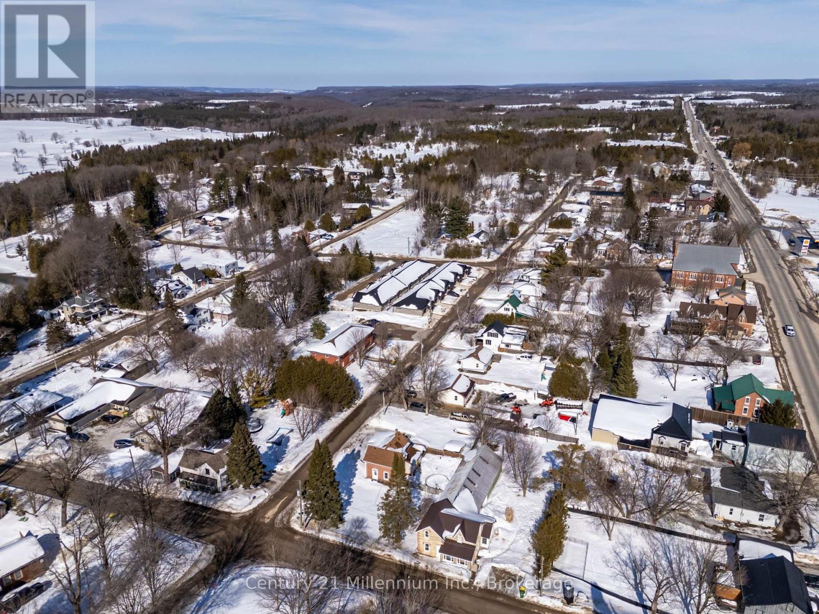 15 Ellen Street, Grey Highlands, Ontario  N0C 1E0 - Photo 36 - X12853390