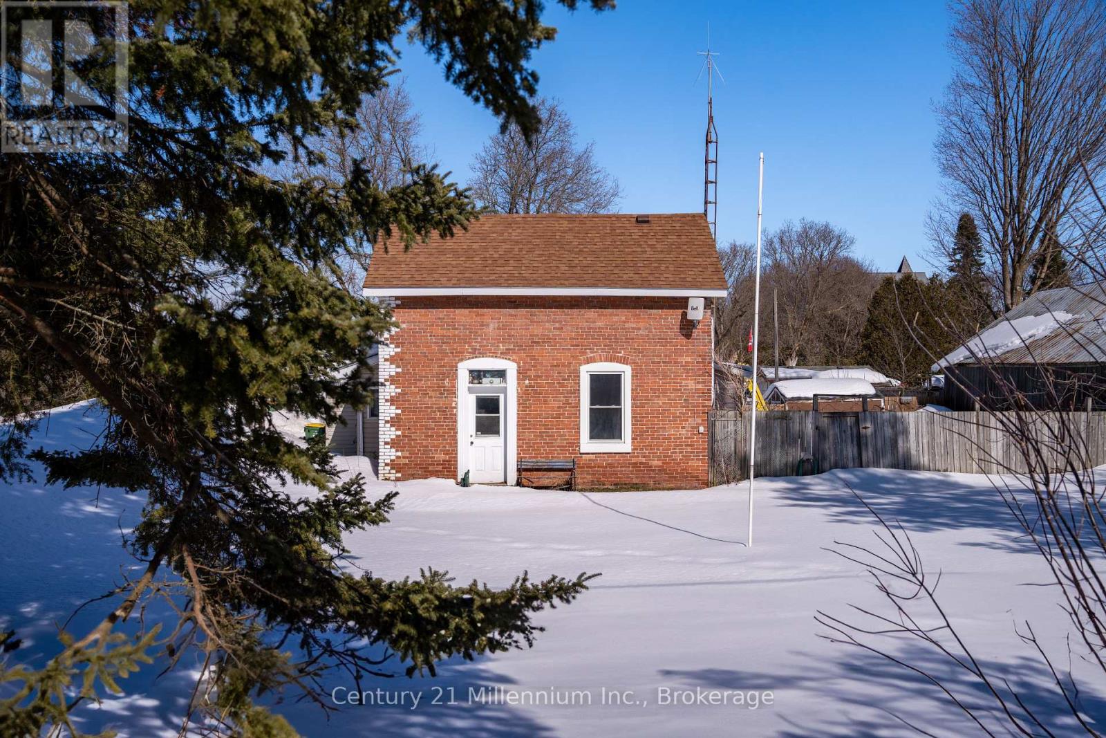 15 Ellen Street, Grey Highlands, Ontario  N0C 1E0 - Photo 8 - X12853390
