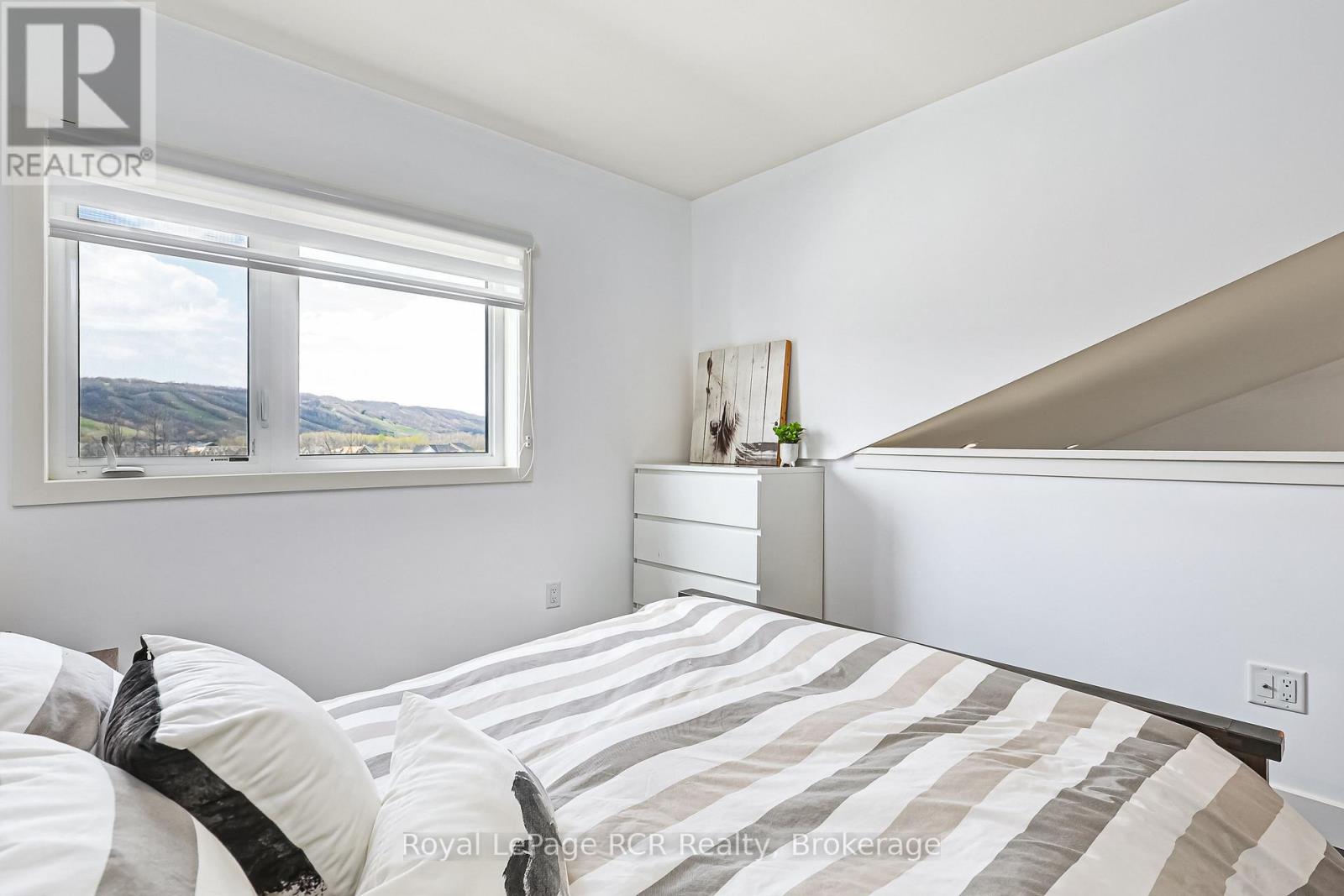 305 - 12 Beckwith Lane, Blue Mountains, Ontario  L9Y 0A4 - Photo 19 - X12853448