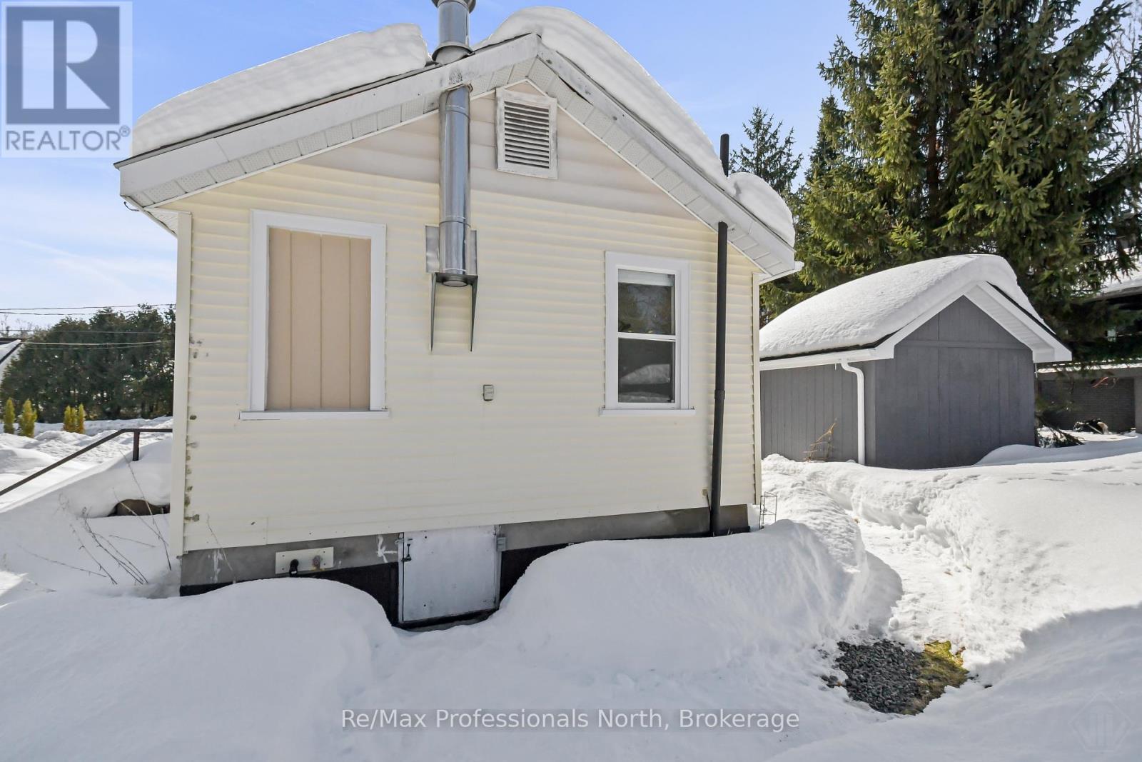 260 Private Street, Gravenhurst, Ontario  P1P 1R2 - Photo 18 - X12853480