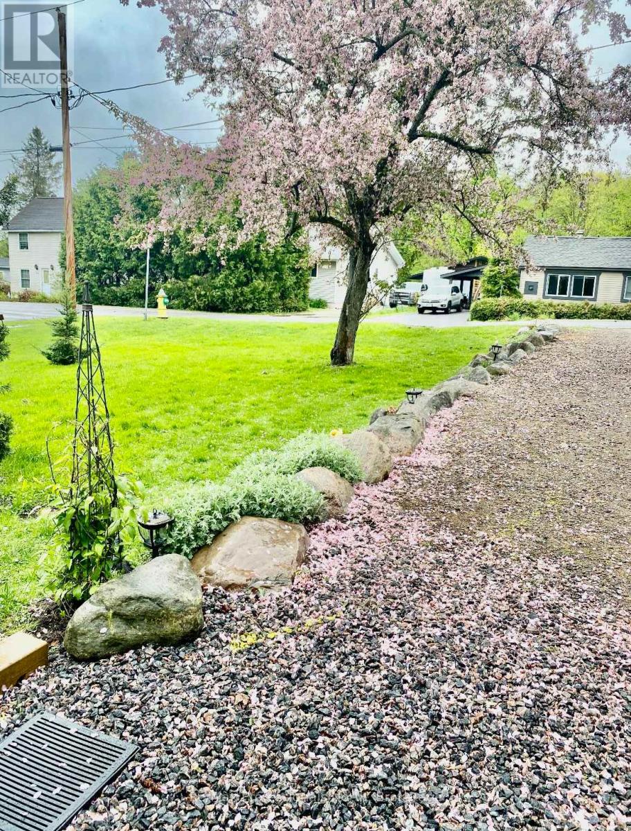 260 Private Street, Gravenhurst, Ontario  P1P 1R2 - Photo 24 - X12853480