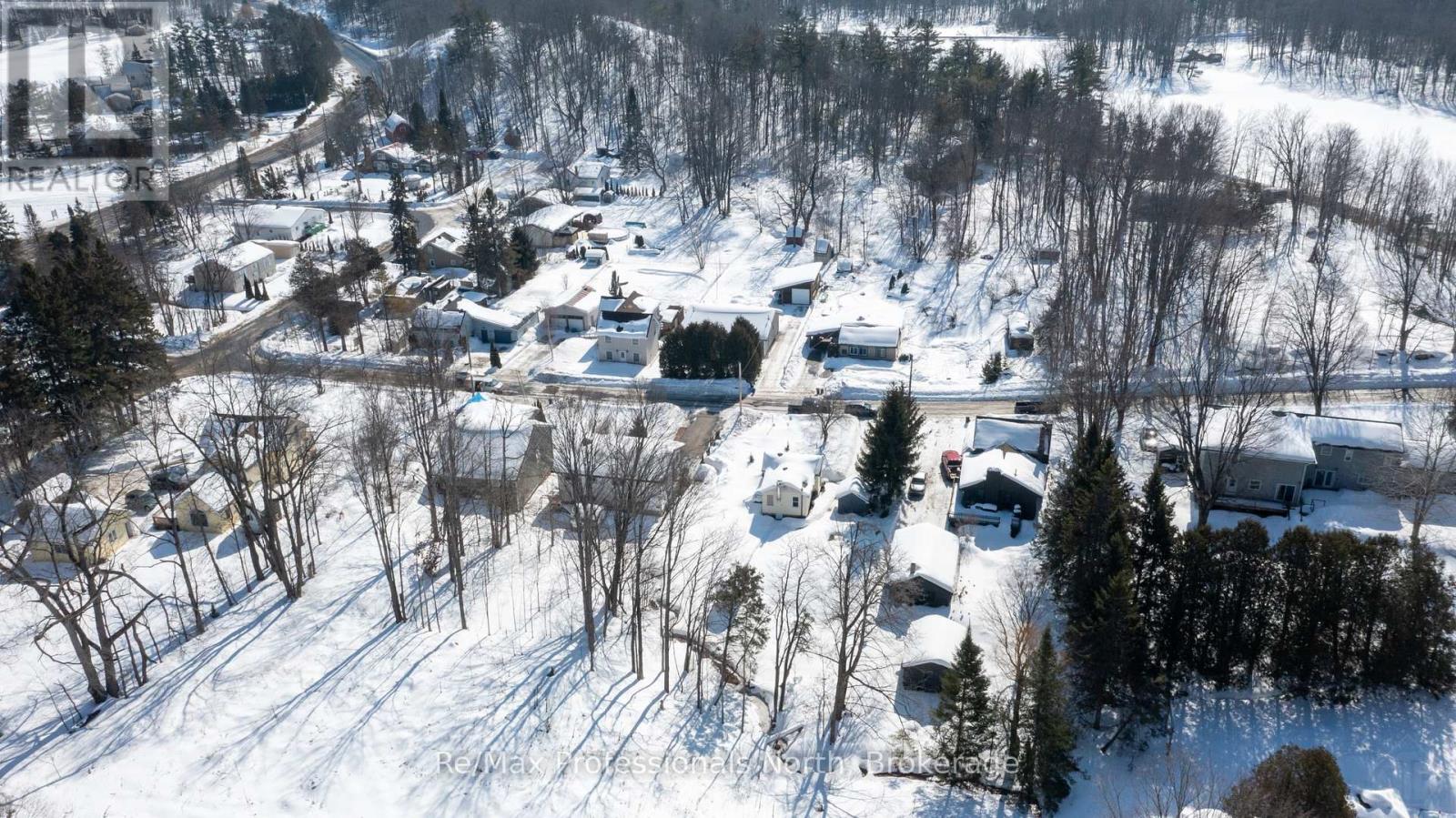 260 Private Street, Gravenhurst, Ontario  P1P 1R2 - Photo 30 - X12853480