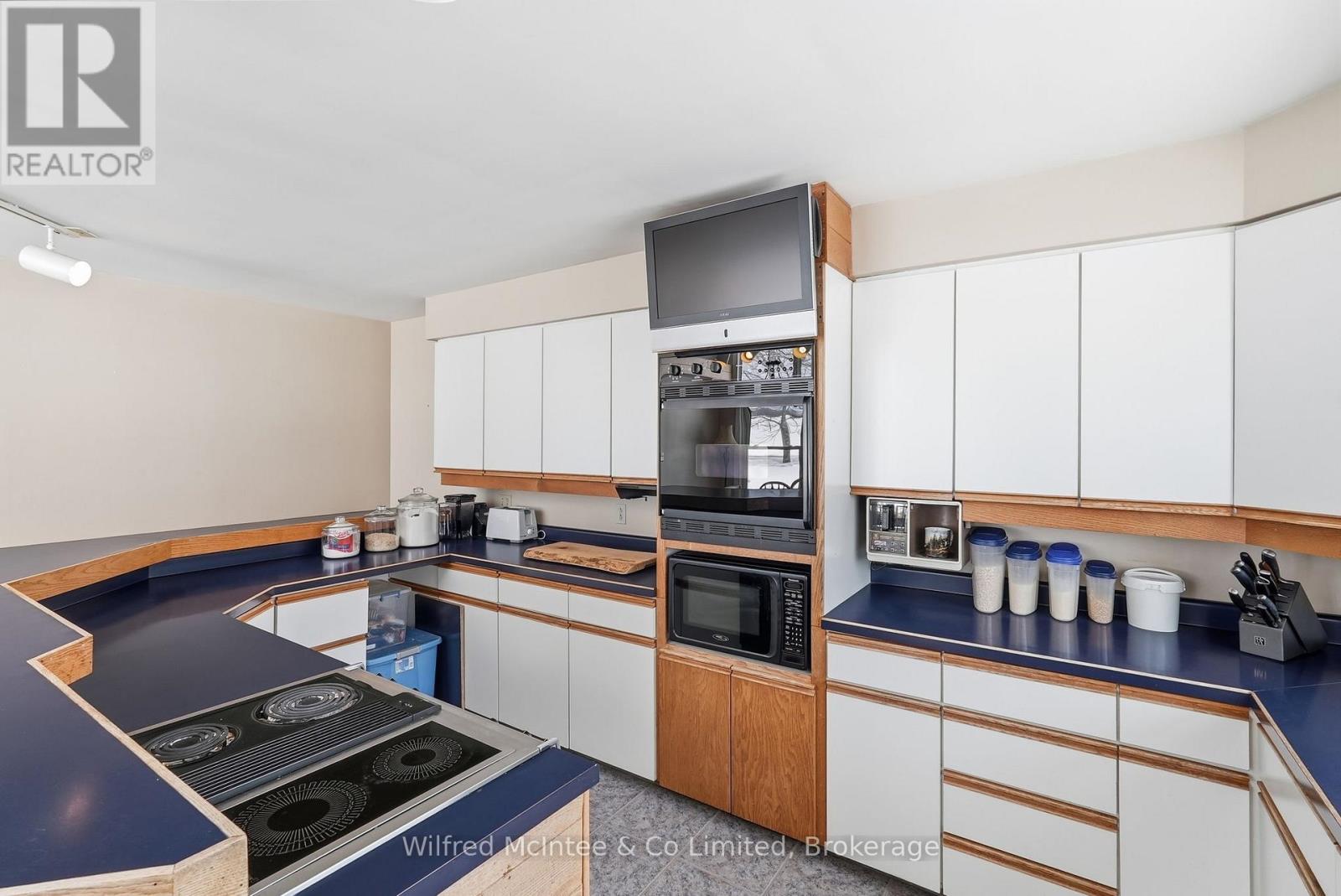 1773 Bruce Road 10, Arran-Elderslie, Ontario  N0G 1L0 - Photo 12 - X12853486