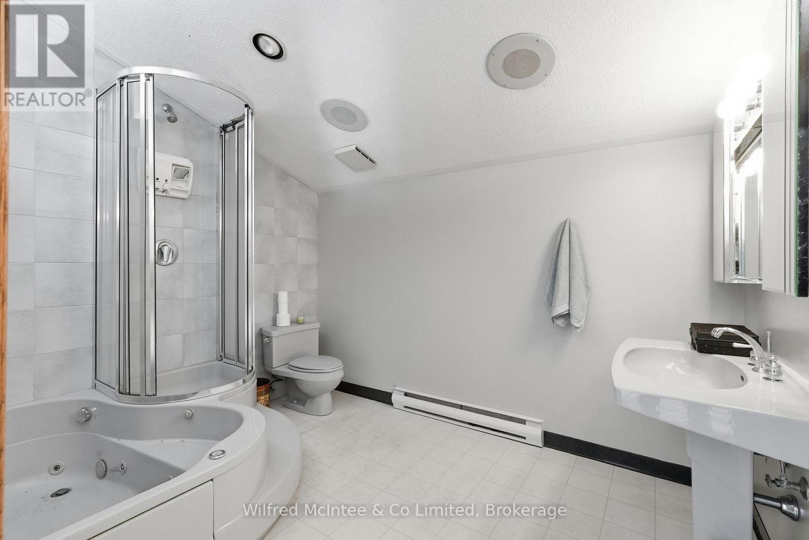 1773 Bruce Road 10, Arran-Elderslie, Ontario  N0G 1L0 - Photo 22 - X12853486