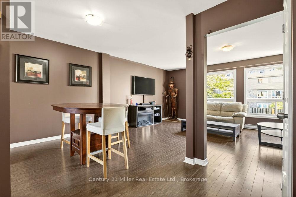 69 - 2050 Upper Middle Road, Burlington, Ontario  L7P 3R9 - Photo 4 - W12853676