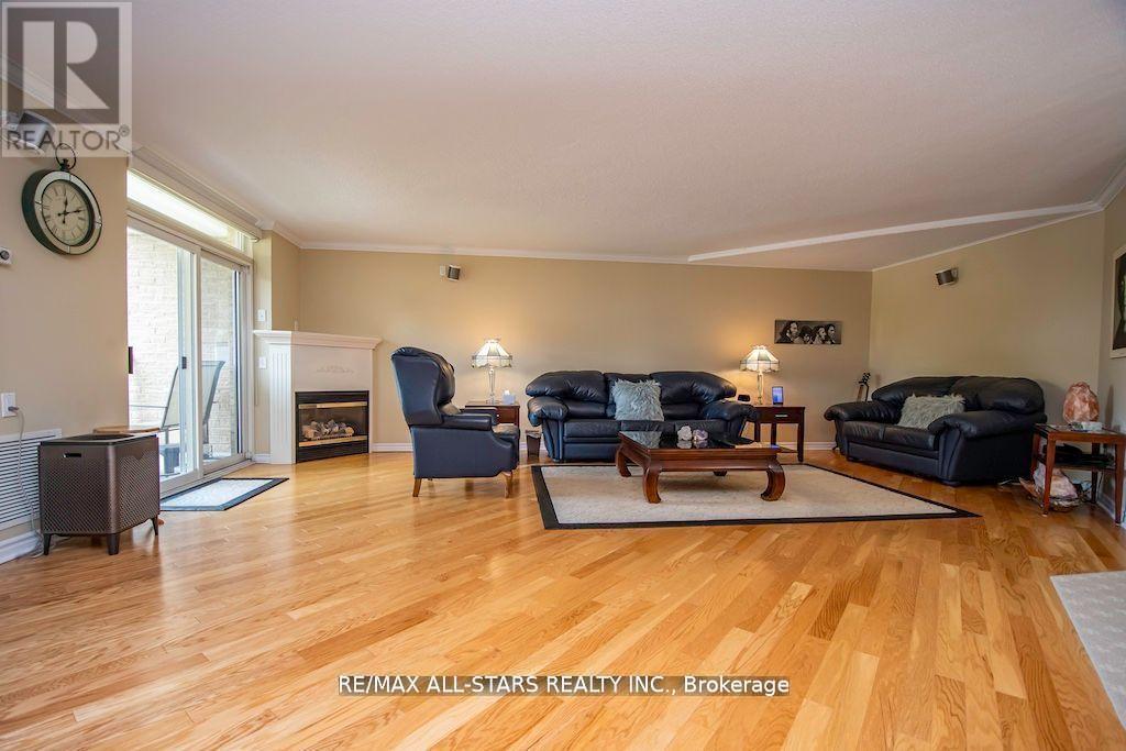 305 - 51 Rivermill Boulevard, Kawartha Lakes, Ontario  K9V 6E8 - Photo 6 - X12853376