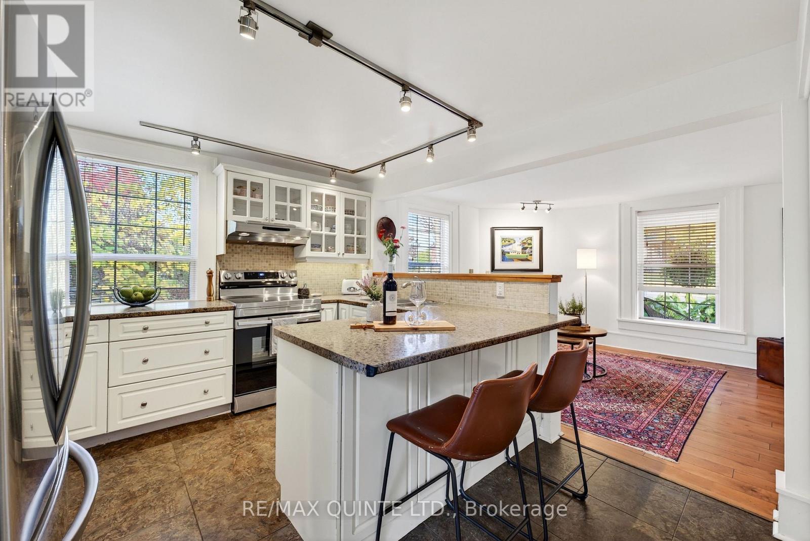 15 Talbot Street, Prince Edward County (Picton Ward), Ontario  K0K 2T0 - Photo 12 - X12853556