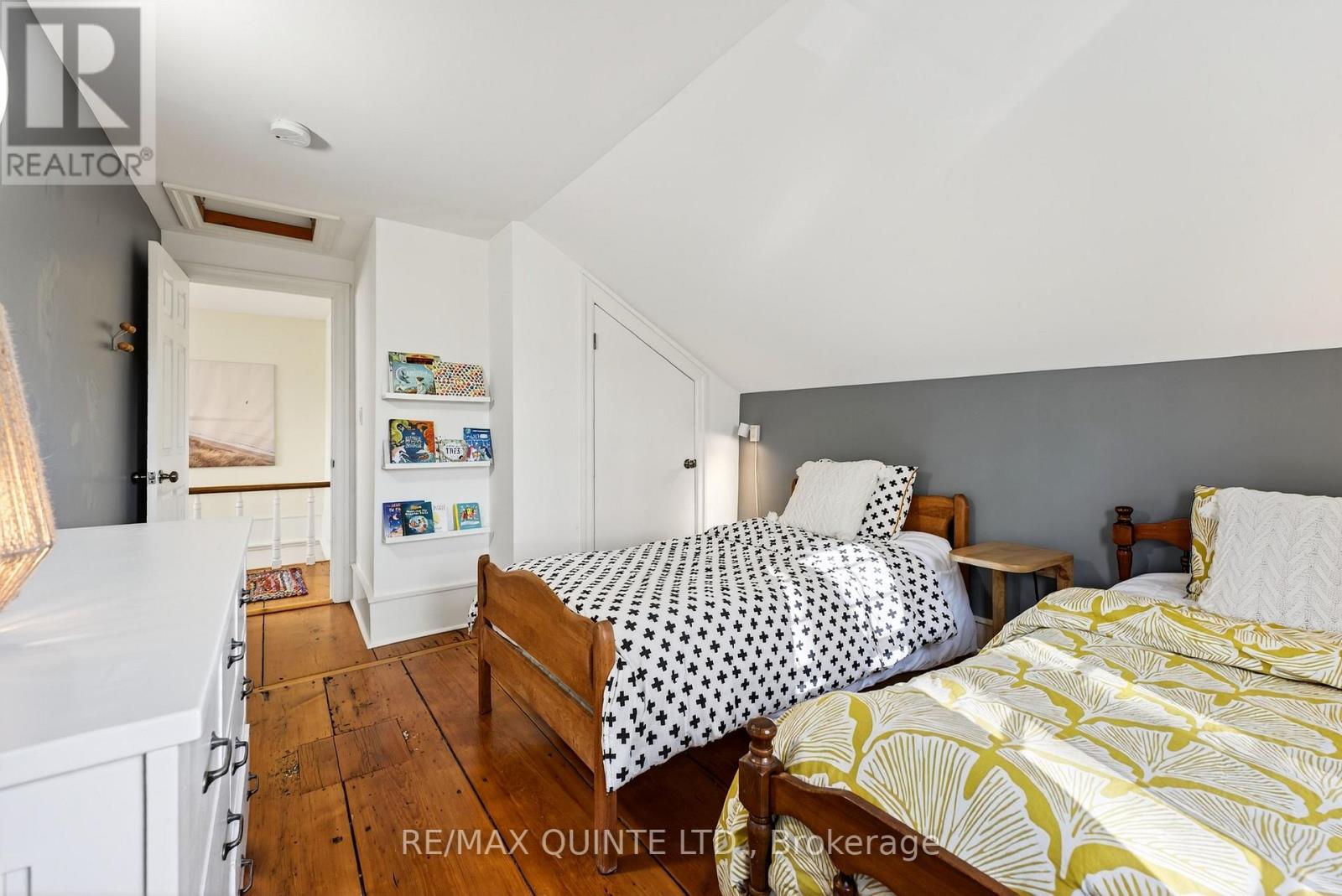 15 Talbot Street, Prince Edward County (Picton Ward), Ontario  K0K 2T0 - Photo 38 - X12853556