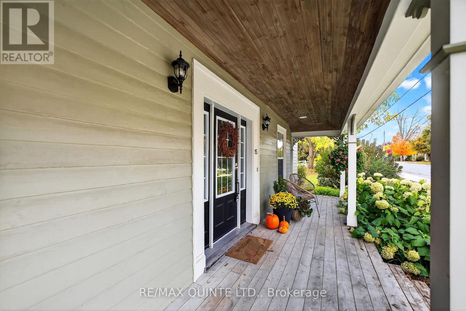 15 Talbot Street, Prince Edward County (Picton Ward), Ontario  K0K 2T0 - Photo 5 - X12853556