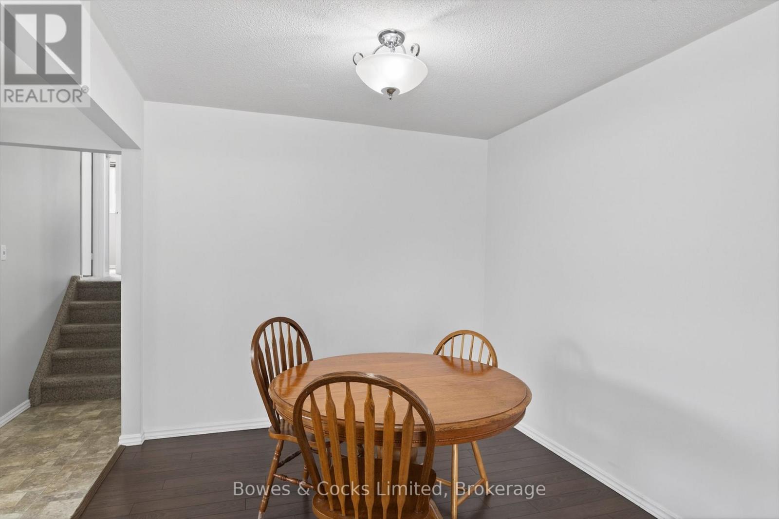 13 Mohawk Drive, Kawartha Lakes, Ontario  K9V 0J1 - Photo 11 - X12853566