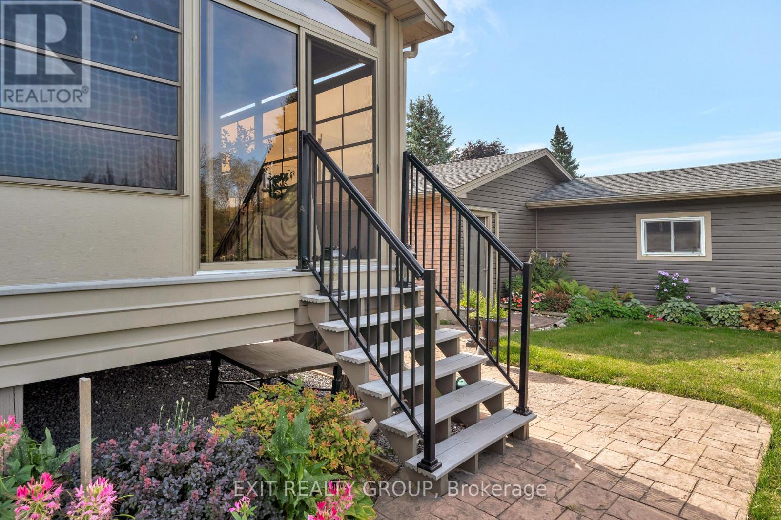 256 South Trent Street, Quinte West (Frankford Ward), Ontario  K0K 2C0 - Photo 36 - X12853692