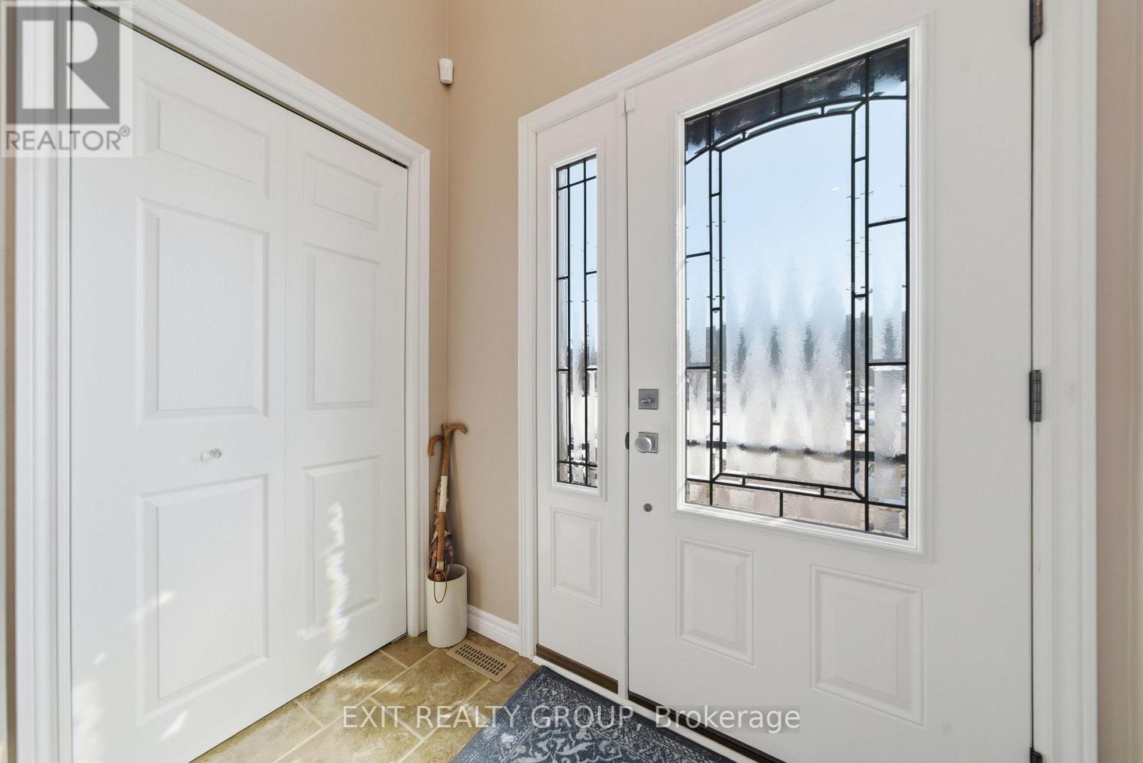 256 South Trent Street, Quinte West (Frankford Ward), Ontario  K0K 2C0 - Photo 6 - X12853692