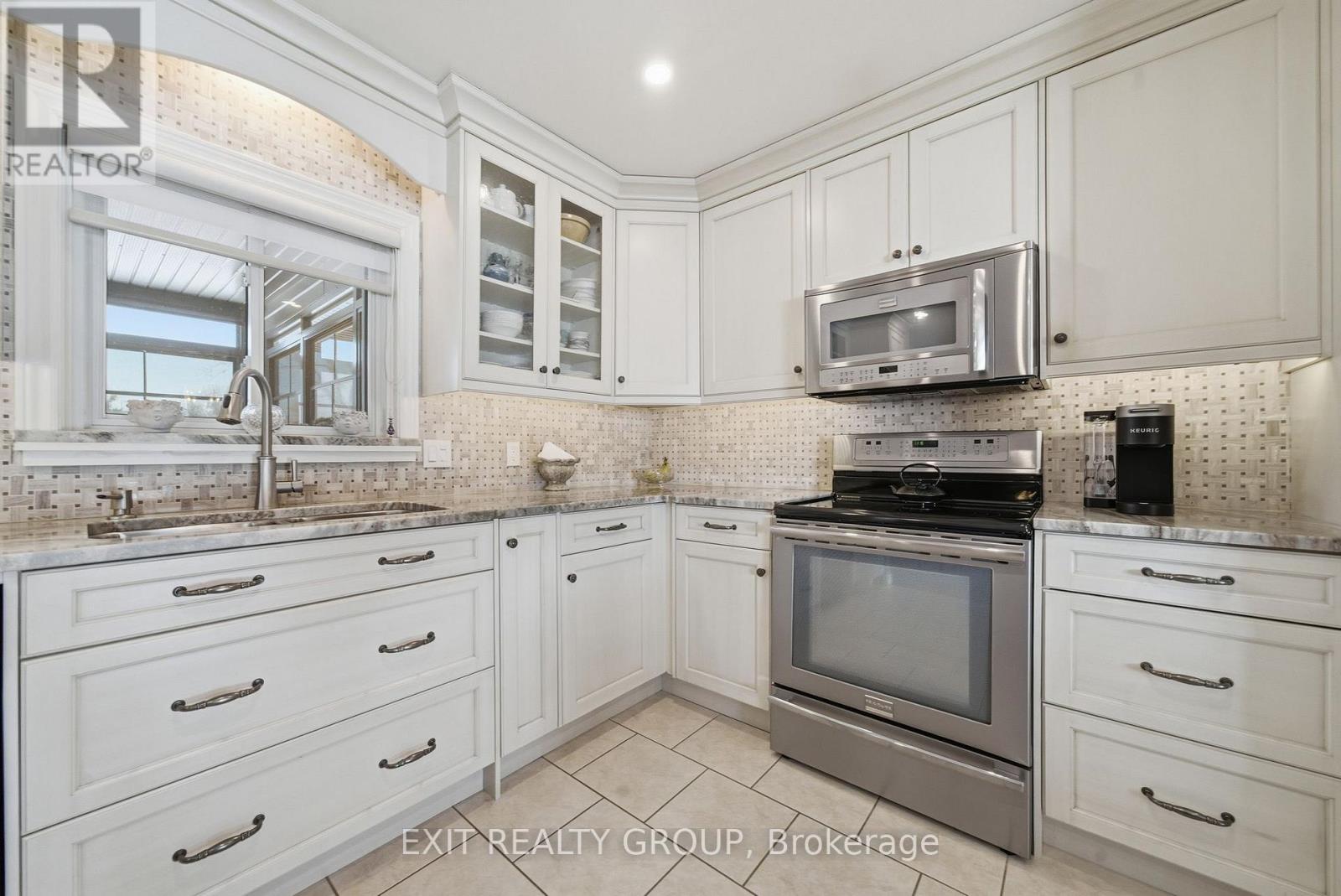 256 South Trent Street, Quinte West (Frankford Ward), Ontario  K0K 2C0 - Photo 9 - X12853692