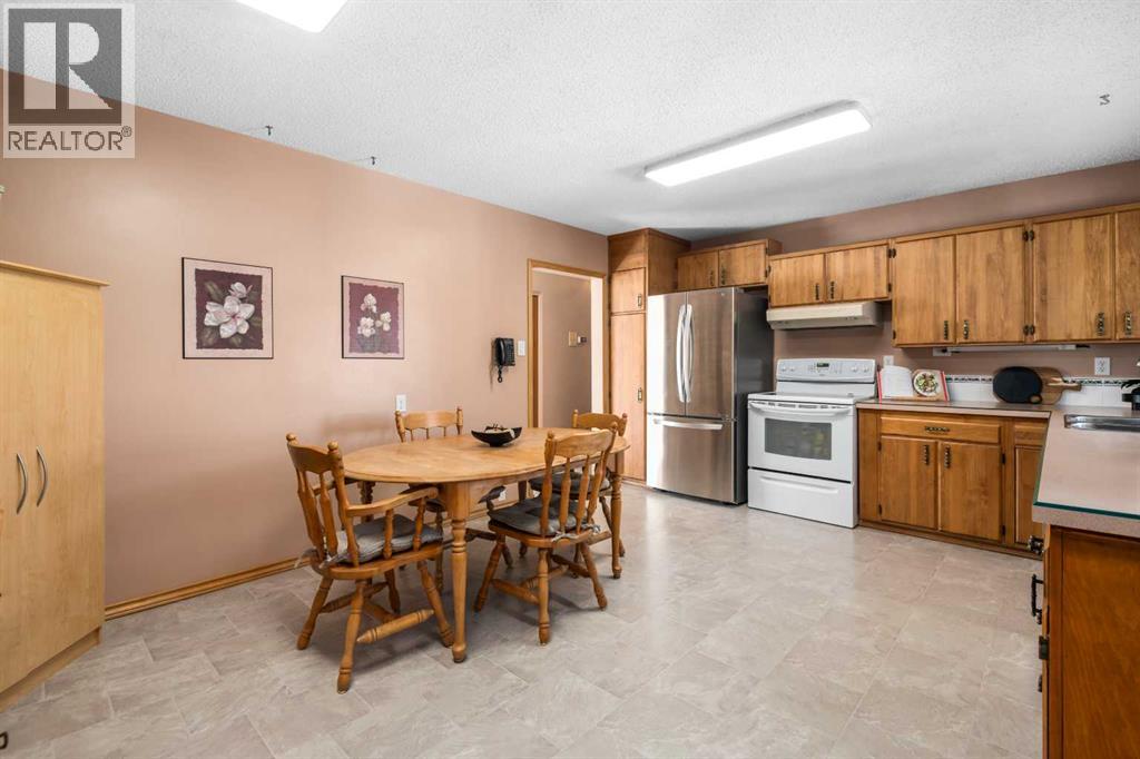 9616 Assiniboine Road Se, Calgary, Alberta  T2J 0Z6 - Photo 9 - A2290259