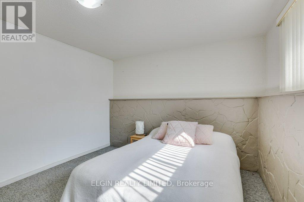 57 Leger Avenue, St. Thomas, Ontario  N5R 5N4 - Photo 34 - X12853316