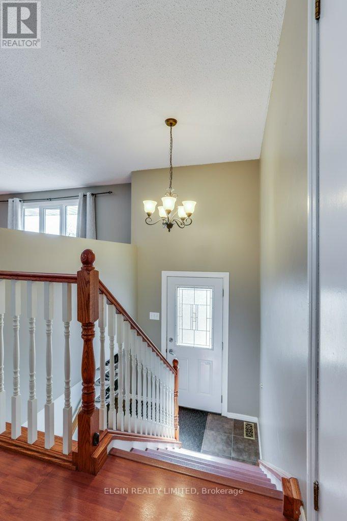 57 Leger Avenue, St. Thomas, Ontario  N5R 5N4 - Photo 4 - X12853316