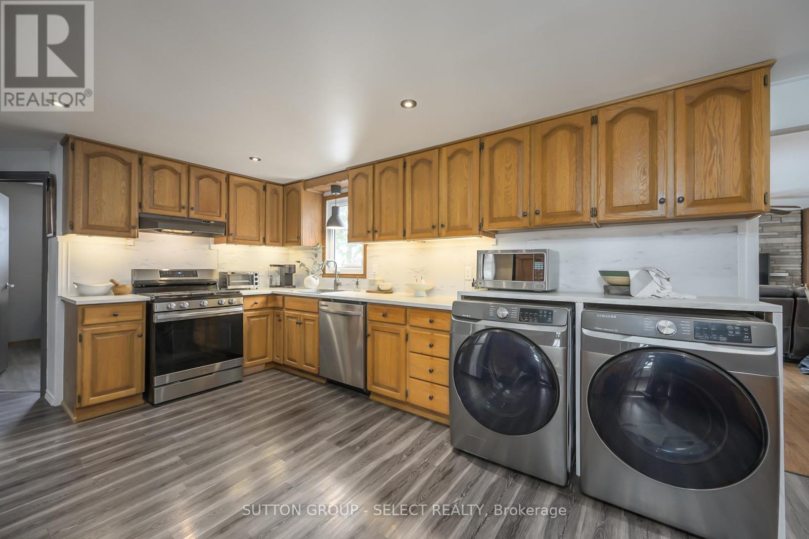 15342 Plover Mills Road, Middlesex Centre, Ontario  N0M 2A0 - Photo 11 - X12853320