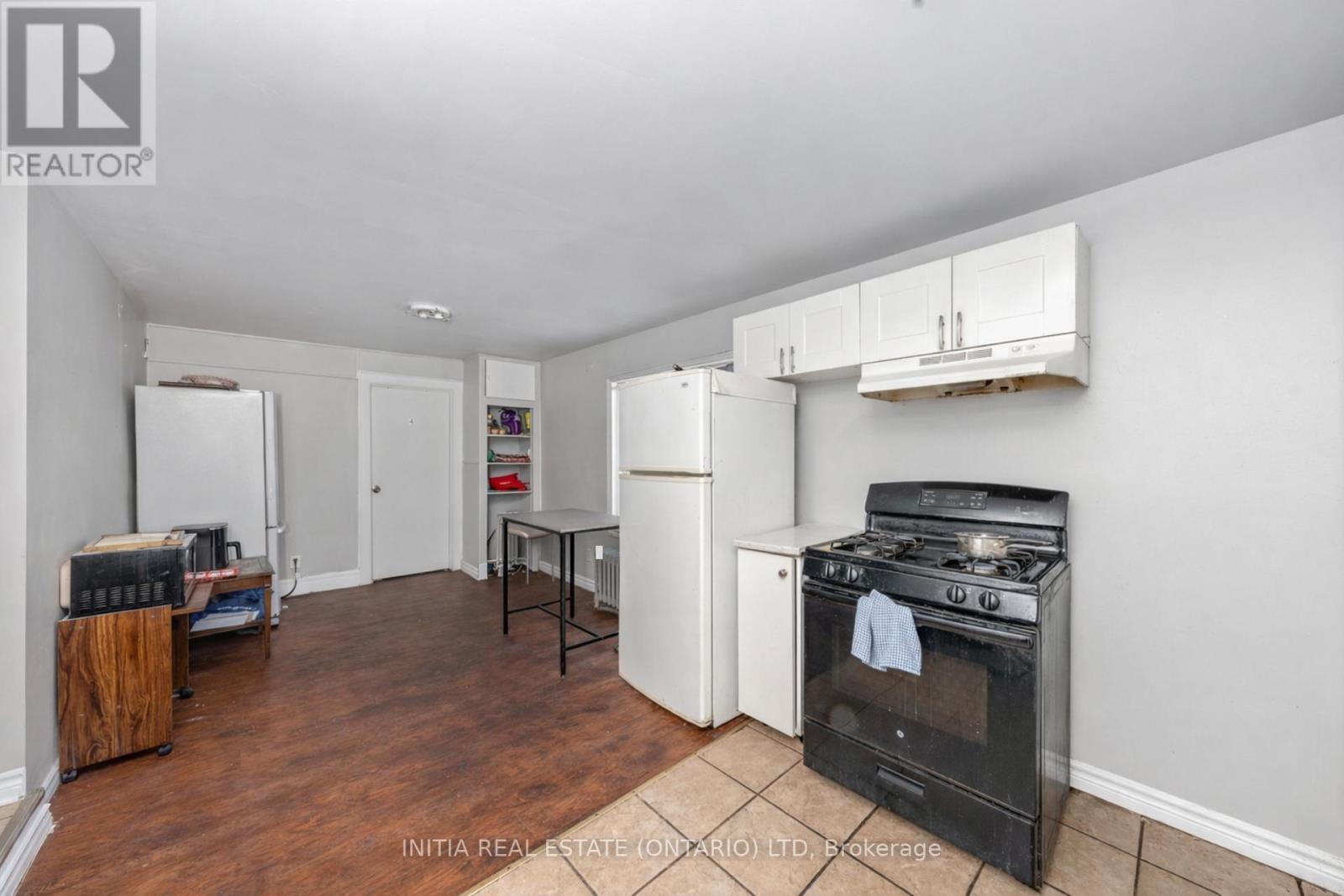 150 College Avenue N, Sarnia, Ontario  N7T 6B3 - Photo 5 - X12853328