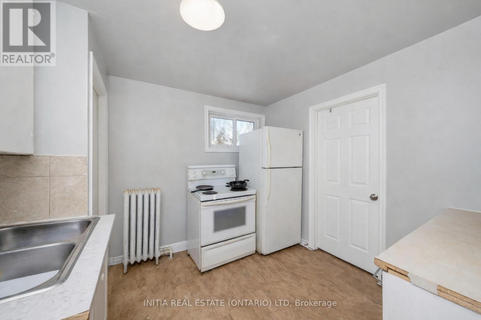 150 College Avenue N, Sarnia, Ontario  N7T 6B3 - Photo 6 - X12853328