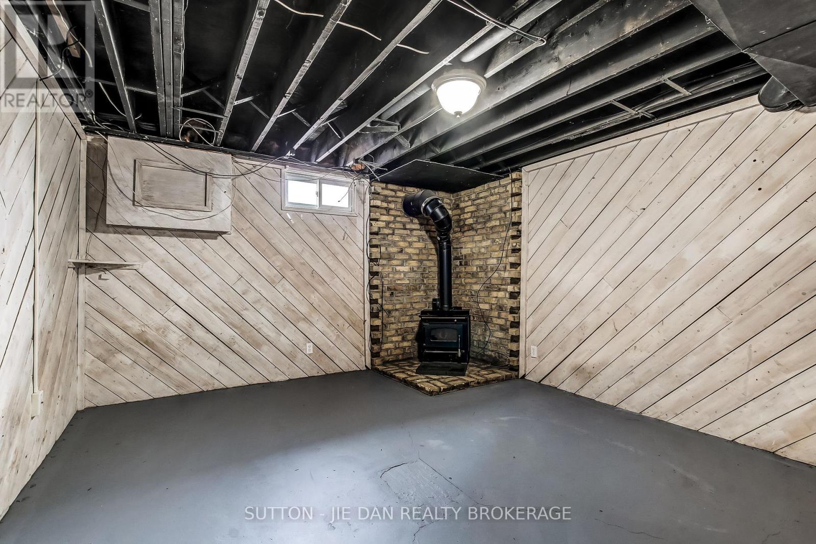 37 Inverary Road, London North, Ontario  N6G 3L5 - Photo 14 - X12853494