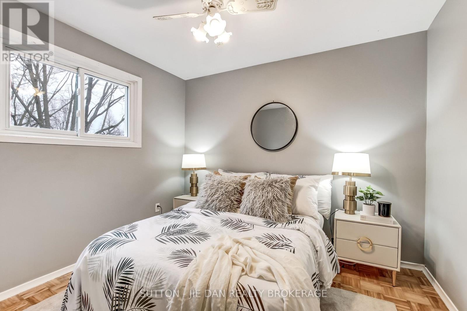 37 Inverary Road, London North, Ontario  N6G 3L5 - Photo 9 - X12853494