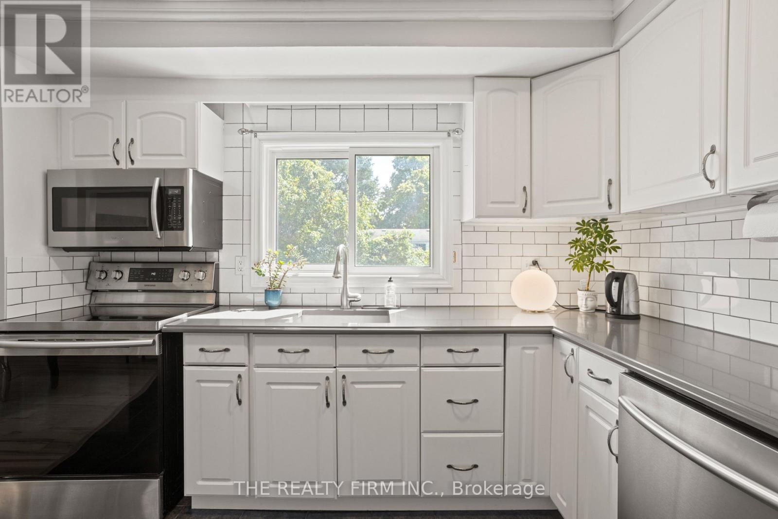 22 Milford Crescent, London North, Ontario  N5X 1A8 - Photo 18 - X12853540