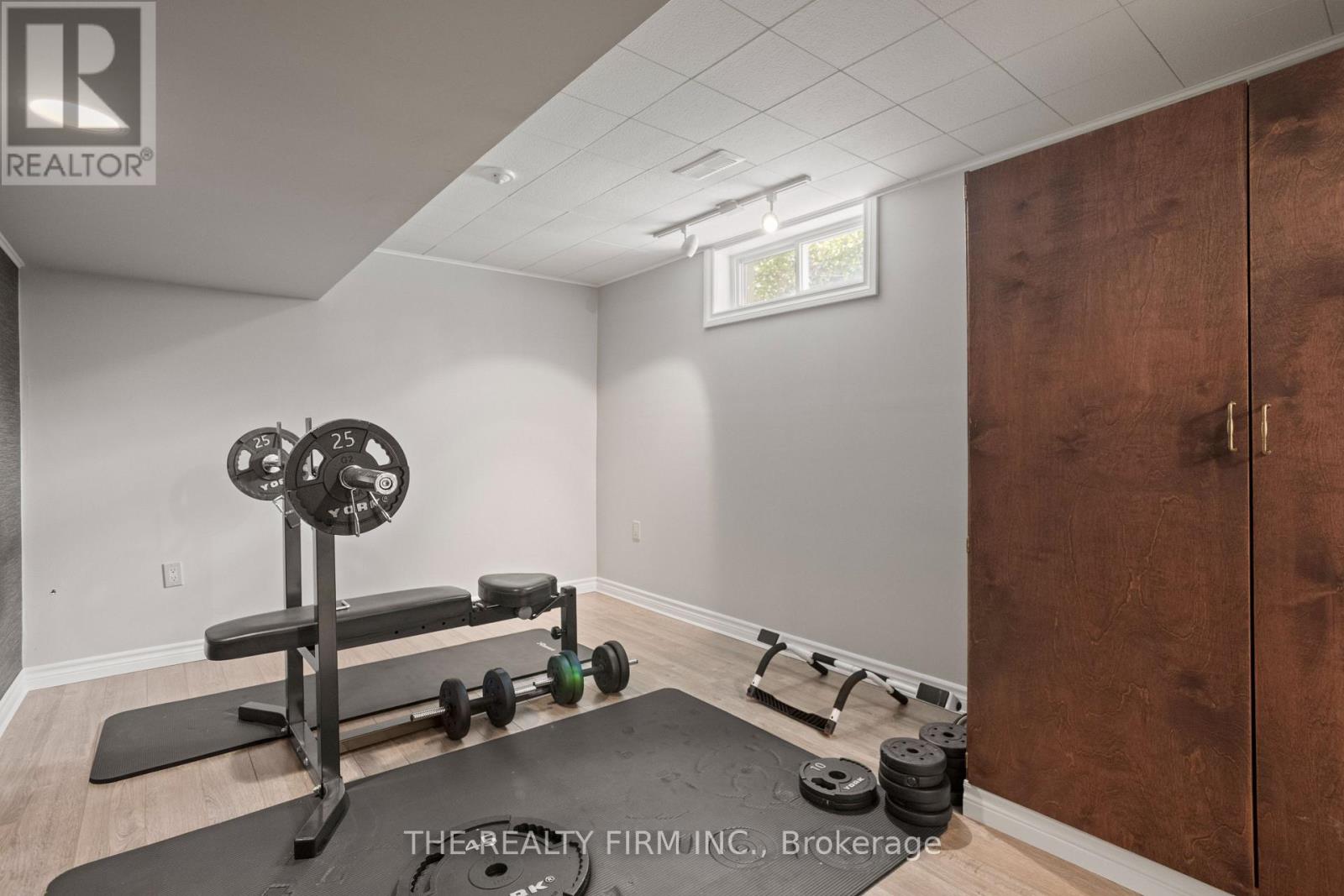 22 Milford Crescent, London North, Ontario  N5X 1A8 - Photo 33 - X12853540