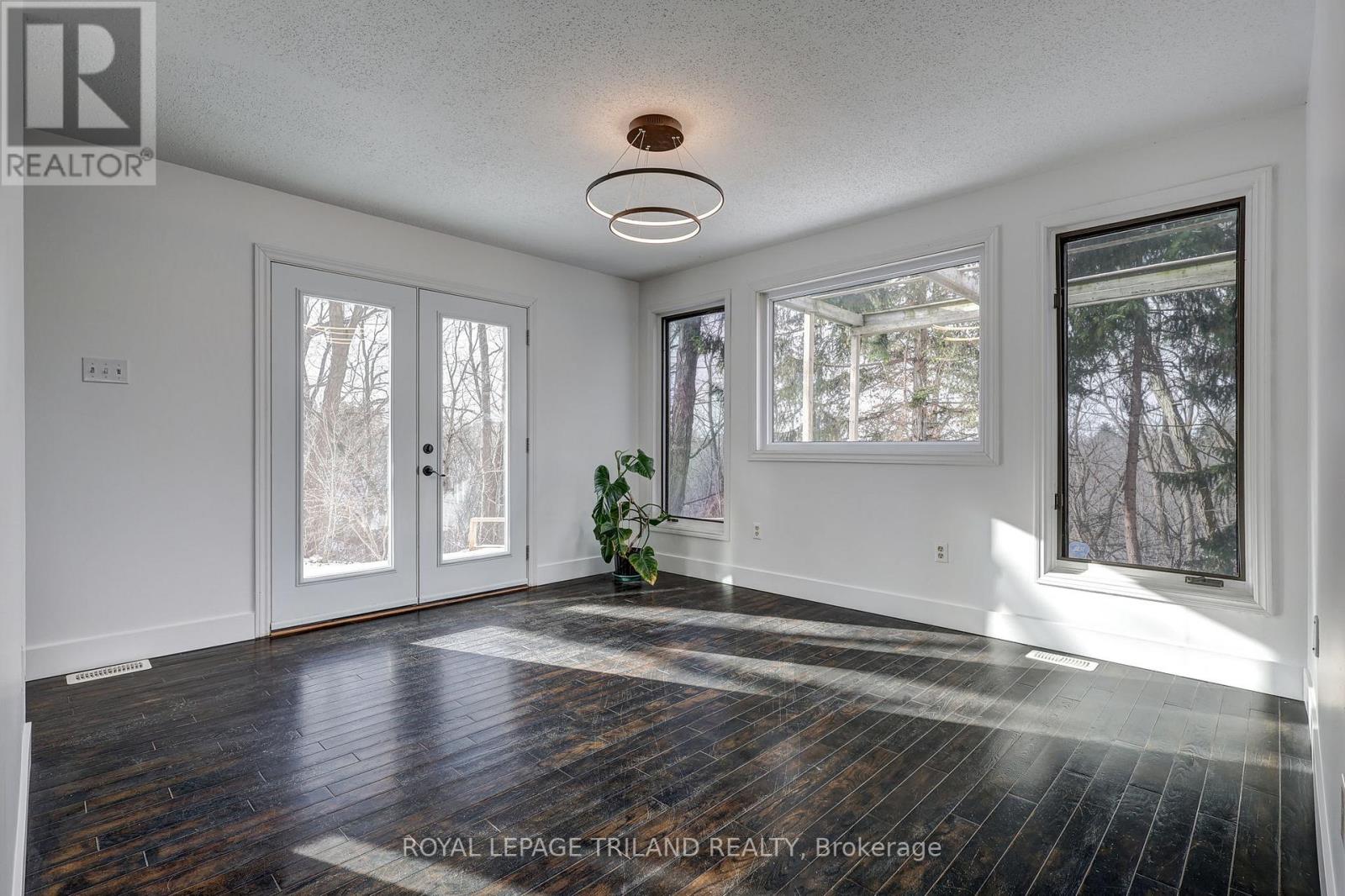 2 Elysian Street, St. Thomas, Ontario  N5P 4E7 - Photo 10 - X12853578