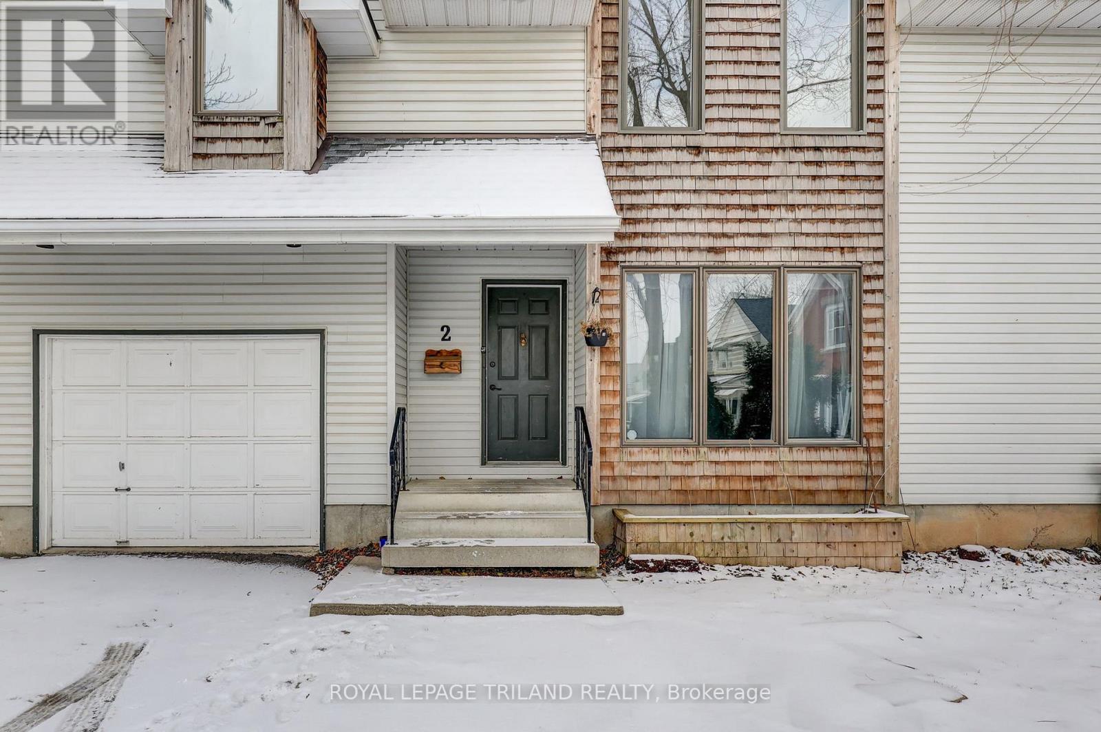 2 Elysian Street, St. Thomas, Ontario  N5P 4E7 - Photo 2 - X12853578